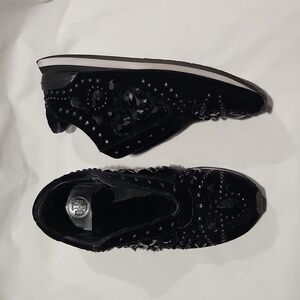 Tory Burch Scarlett Runner Velvet Embelishment Sneaker